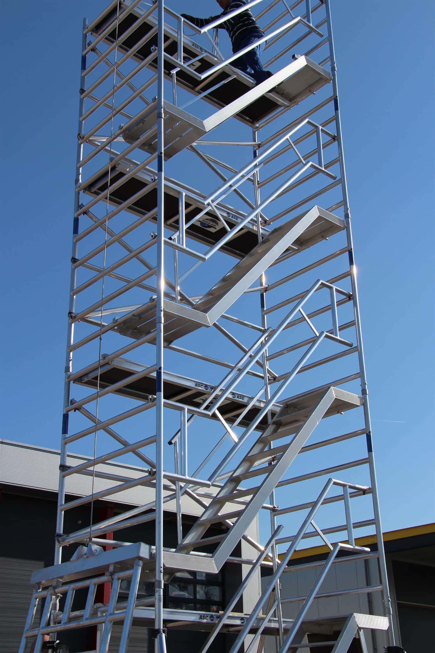 ASC Torre delle scale 2,20 metri Altezza piattaforma 4,20 Altezza di lavoro  - VDSTEENXXL